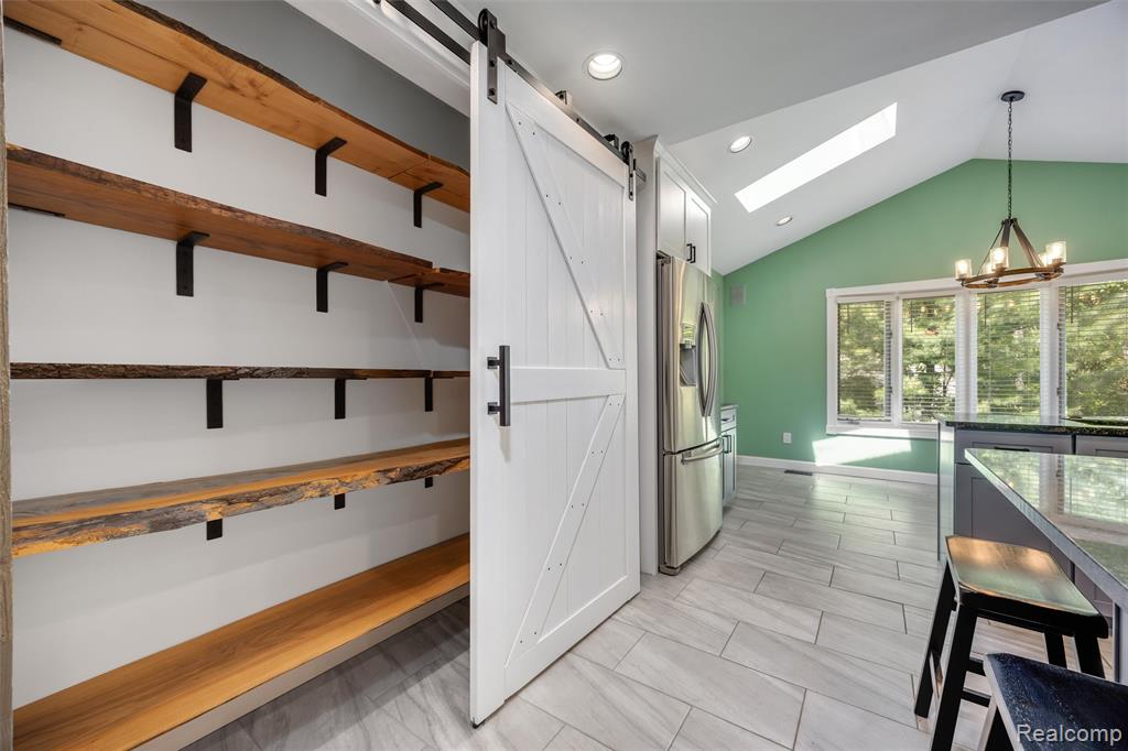 3600 Woodview Avenue, West Bloomfield, MI 48324 — Photo 12
