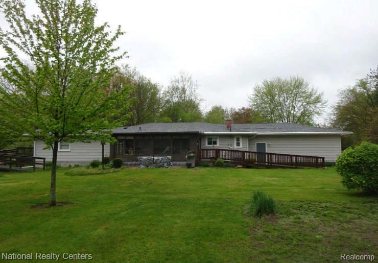 27125 Delos Road, New Boston, MI 48164 — Photo 3