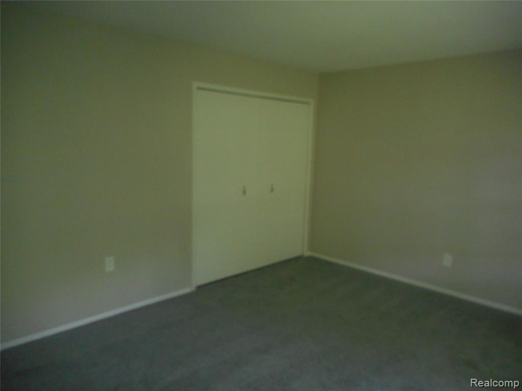 37066 Kirkshire Court, Farmington, MI 48331 — Photo 18