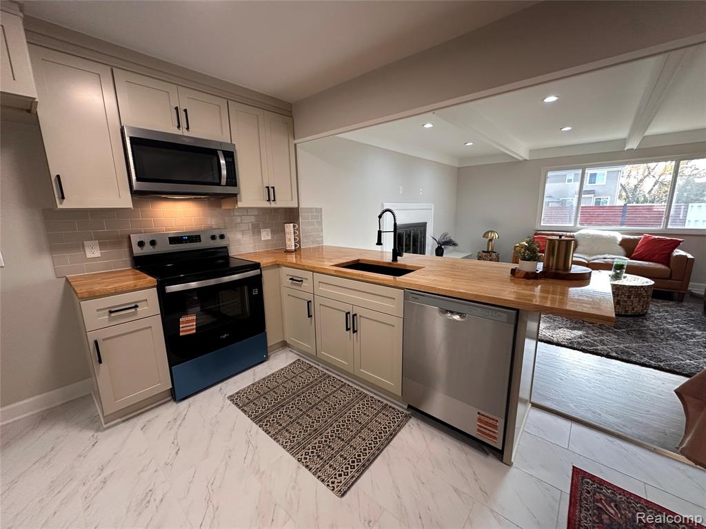 16970 Park Lane, Fraser, MI 48026 — Photo 14