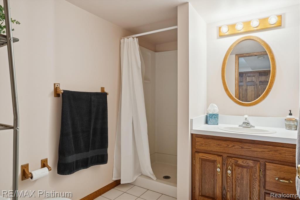 852 Woodridge Hills Drive, Brighton, MI 48116 — Photo 35