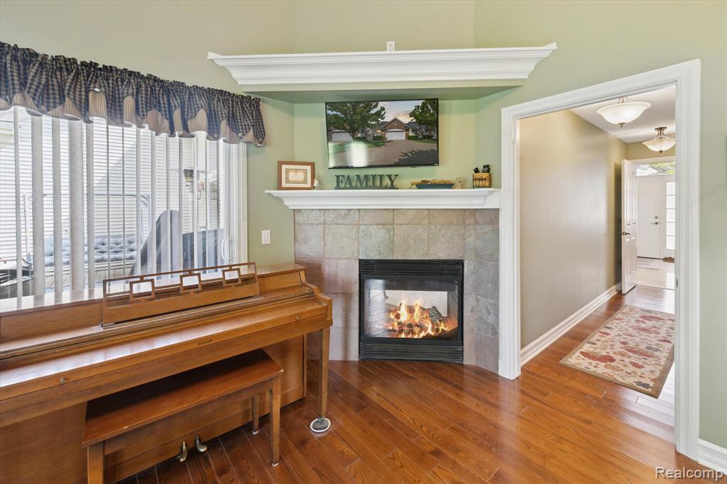 10172 Clarkshire Court, South Lyon, MI 48178 — Photo 18