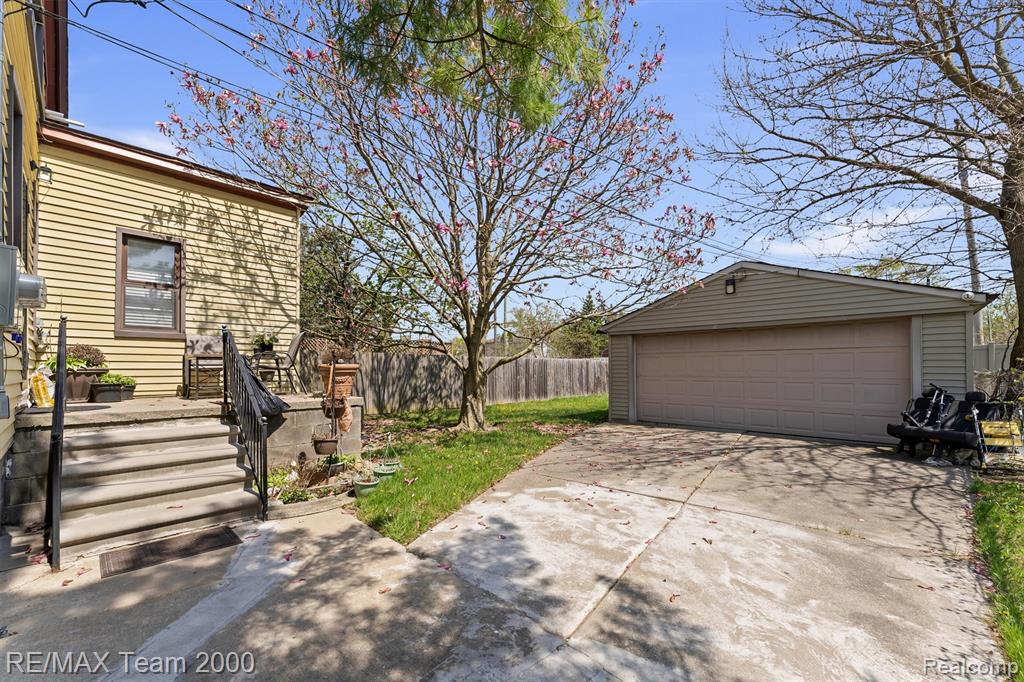 5734 N Gulley Road, Dearborn Heights, MI 48127 — Photo 18