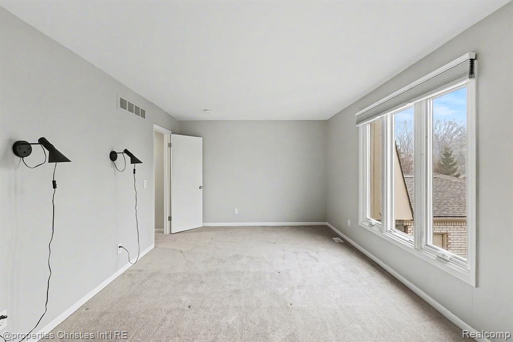5143 Woodlands Drive, Bloomfield Hills, MI 48302 — Photo 21