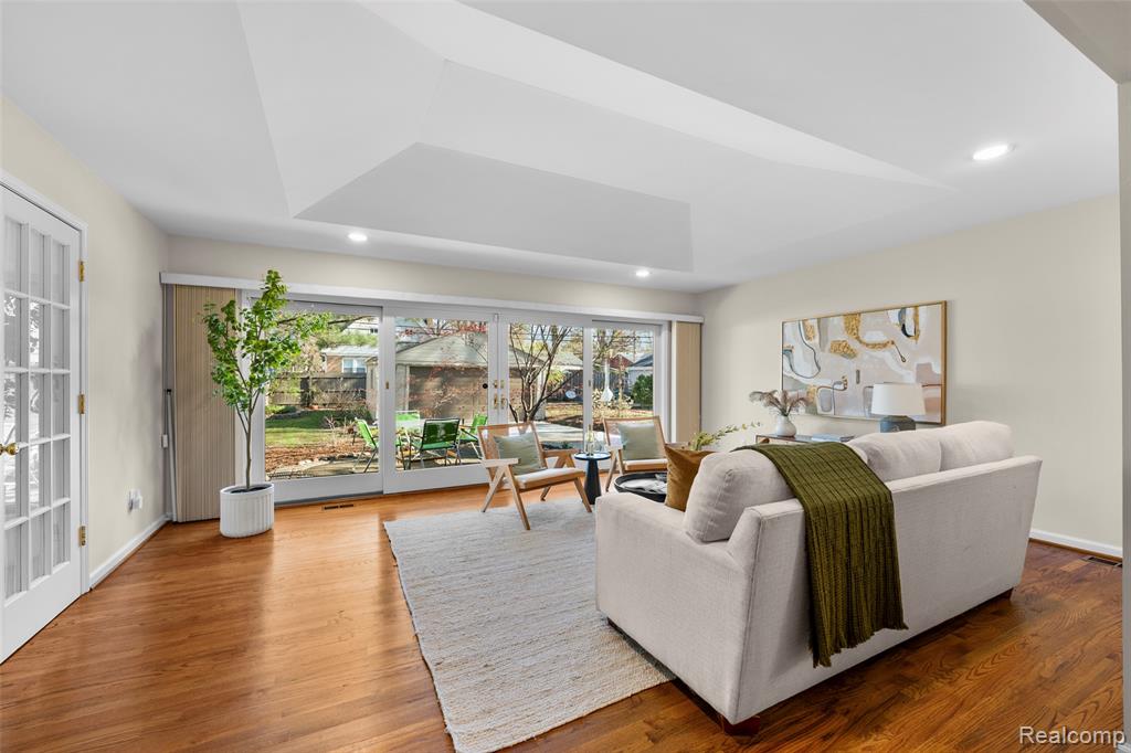 408 Orchard View Drive, Royal Oak, MI 48073 — Photo 5
