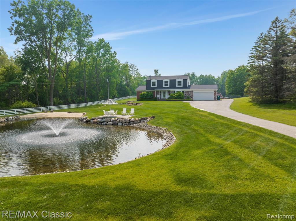 8173 Earhart Road, South Lyon, MI 48178 — Photo 4