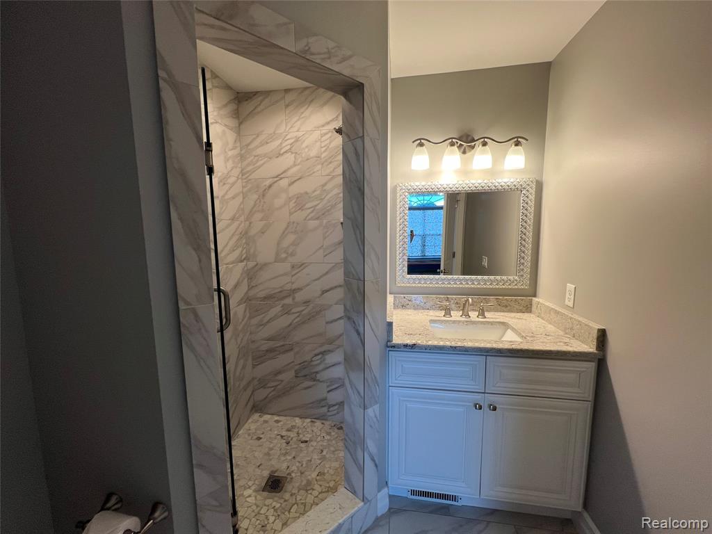 8193 N Pointe Court, Canton, MI 48187 — Photo 38