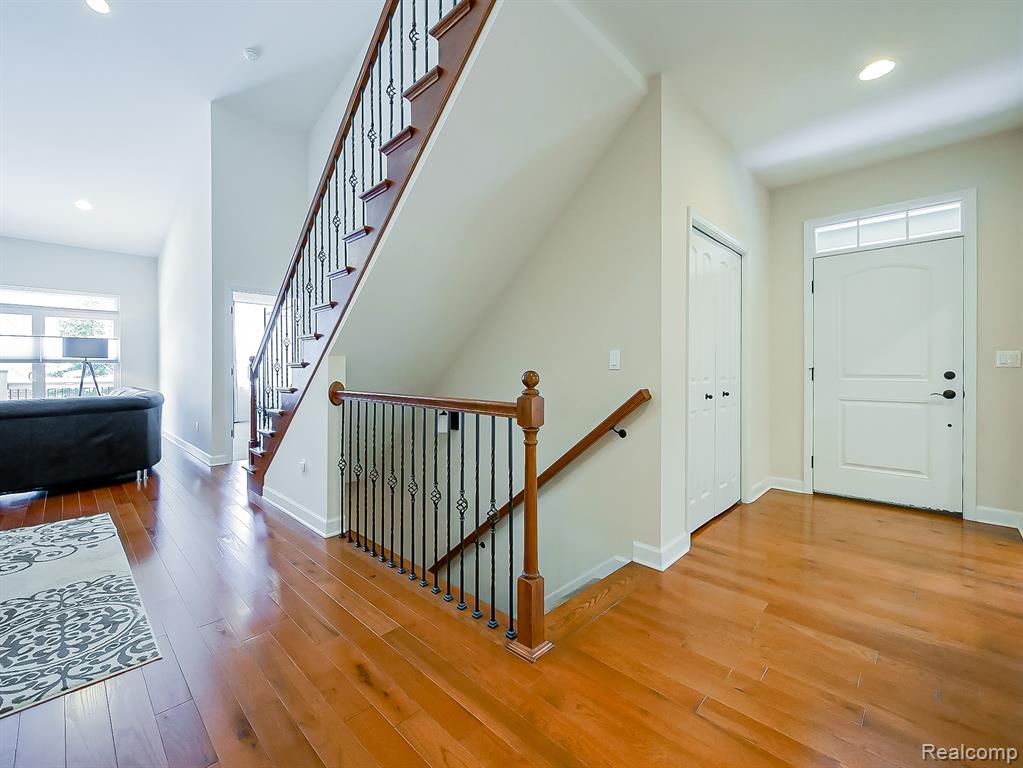 7212 Berry, West Bloomfield, MI — Photo 4