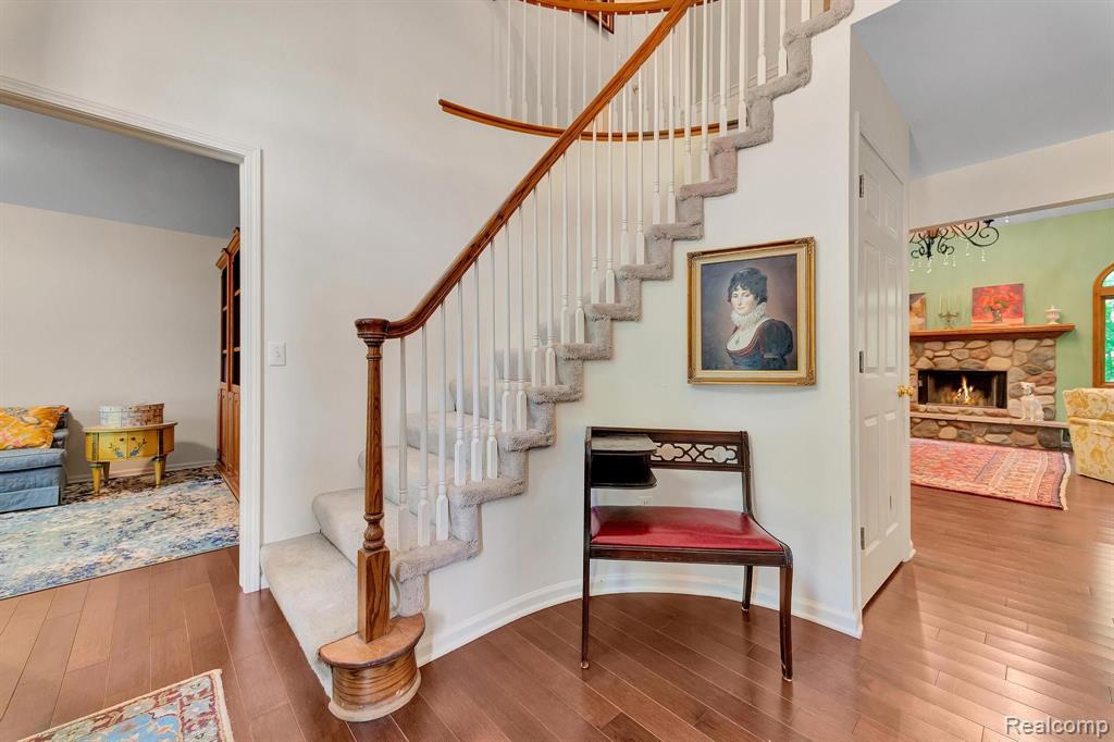 573 NAKOMIS Trail, Lake Orion, MI 48362 — Photo 9