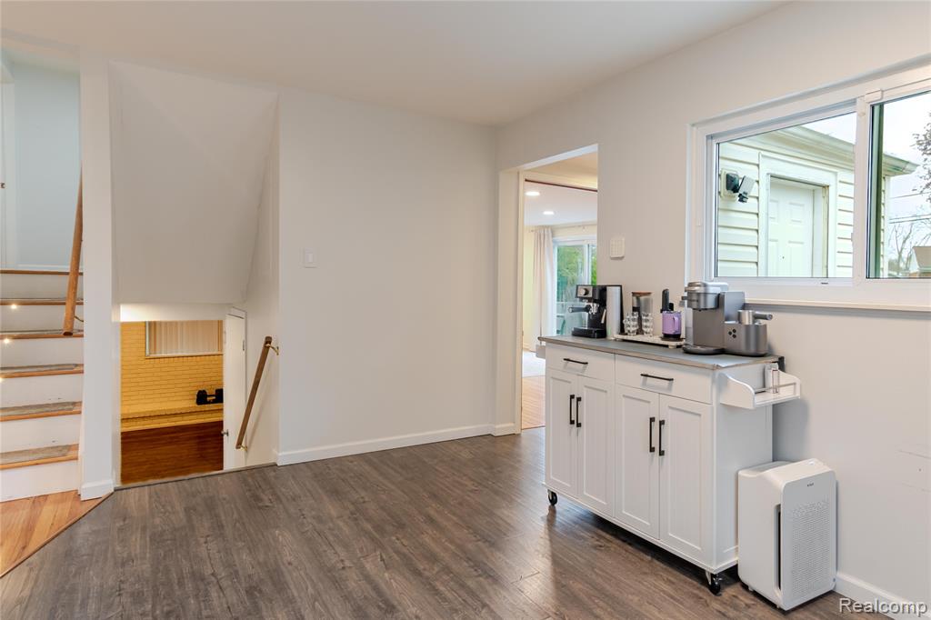 39832 Parklawn Drive, Sterling Heights, MI 48313 — Photo 12