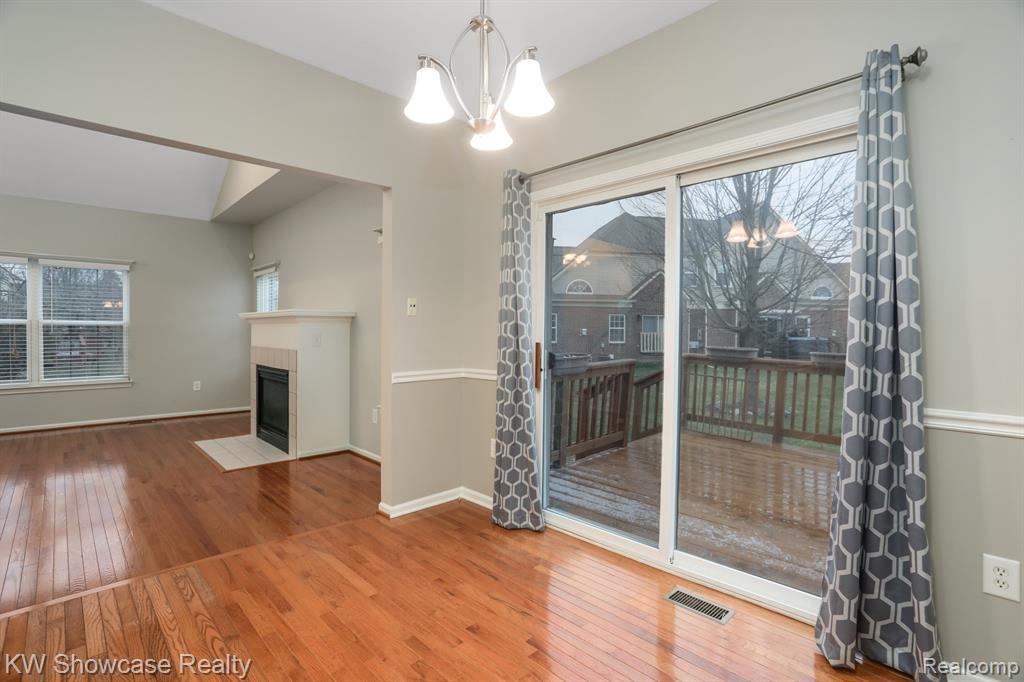 43104 PROVIDENCE Lane, Canton, MI 48188 — Photo 15