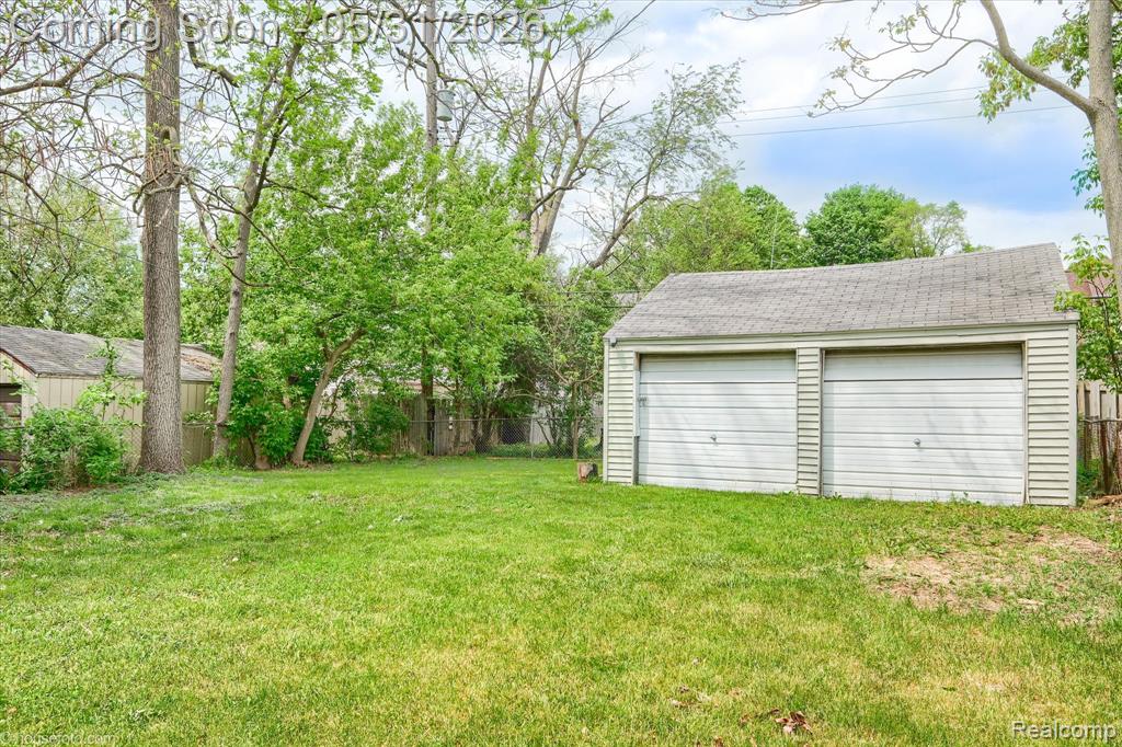 601 McKinley Avenue, Flint, MI 48507 — Photo 2