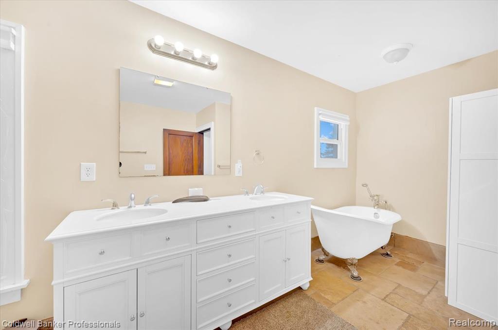 205 Ferry Street, Corunna, MI 48817 — Photo 16