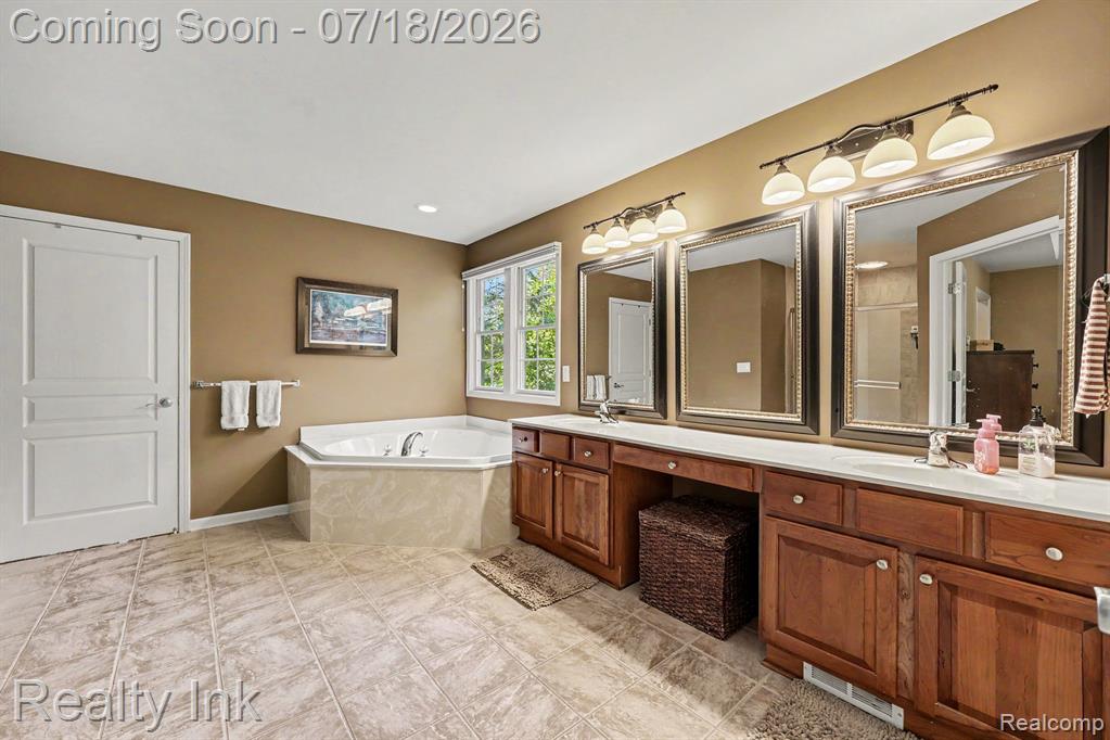 8273 Trafford Court, Canton, MI 48187 — Photo 16