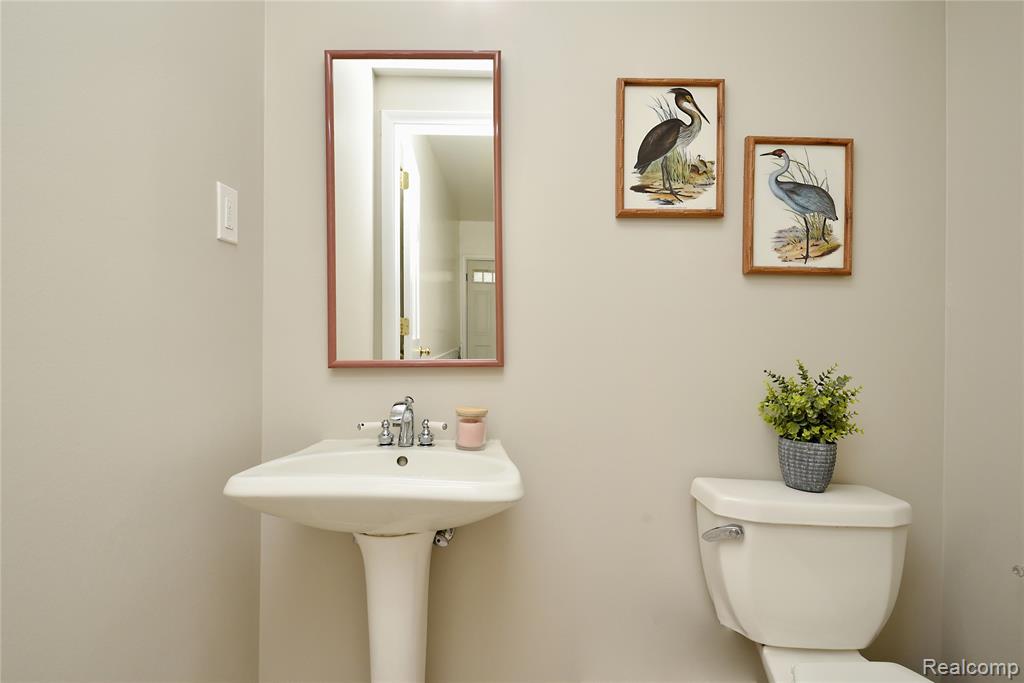 6835 Limerick Lane, Troy, MI 48098 — Photo 18