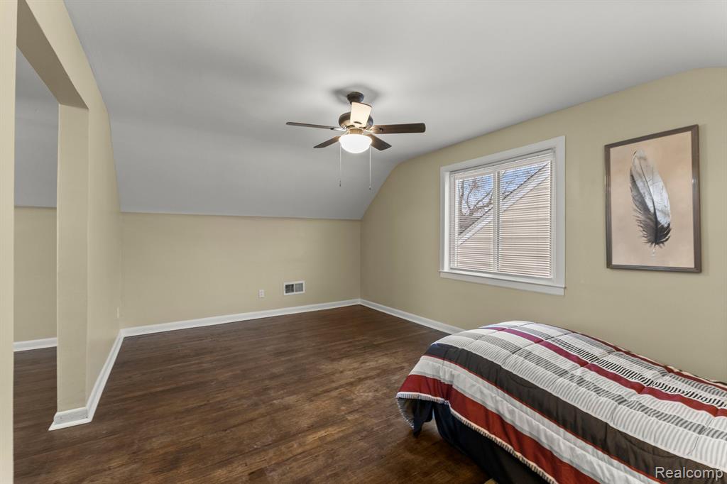 908 STEWART Avenue, Lincoln Park, MI 48146 — Photo 19