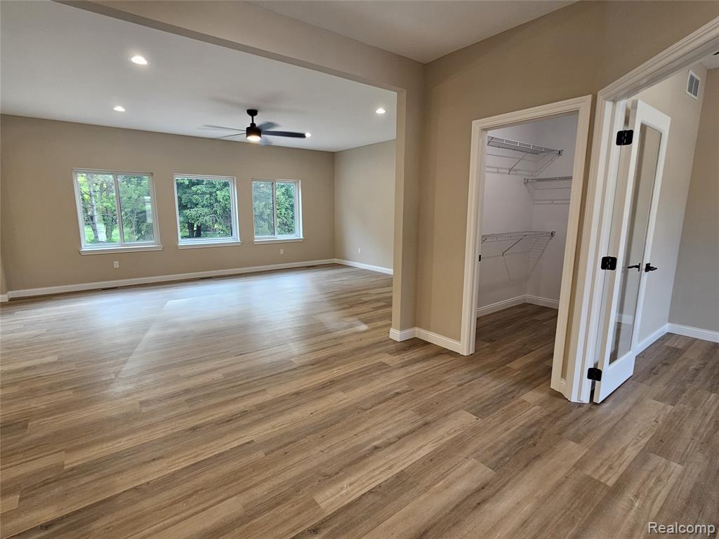 49241 London Bridge Drive, Macomb, MI 48042 — Photo 13