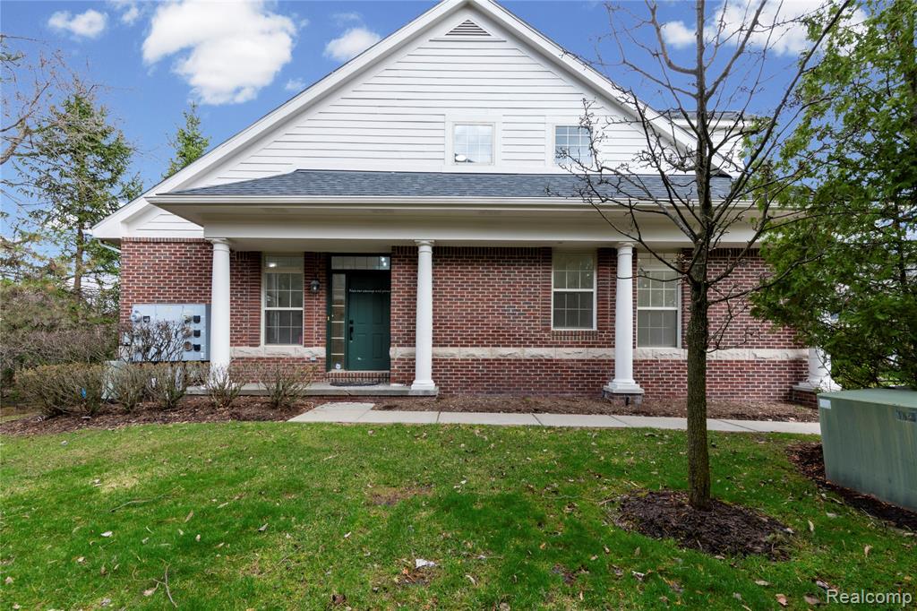 4392 Gateway Circle, West Bloomfield, MI — Photo 30