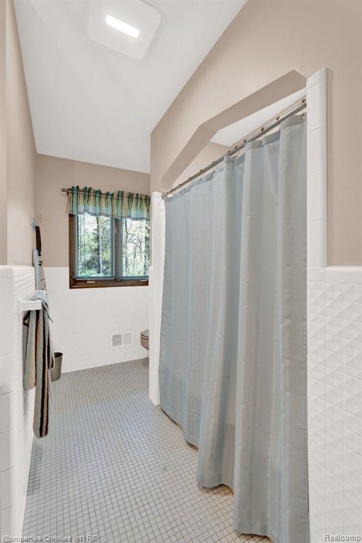 5753 CHERRY CREST Drive, West Bloomfield, MI — Photo 26