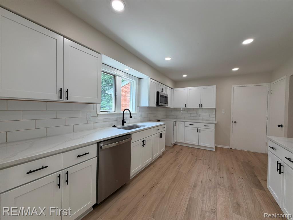 23736 Kim Drive, Clinton Twp, MI 48035 — Photo 6