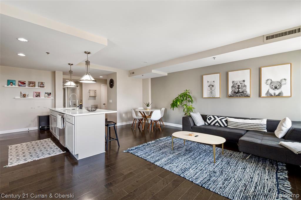 525 W Lafayette Boulevard - Photo 4