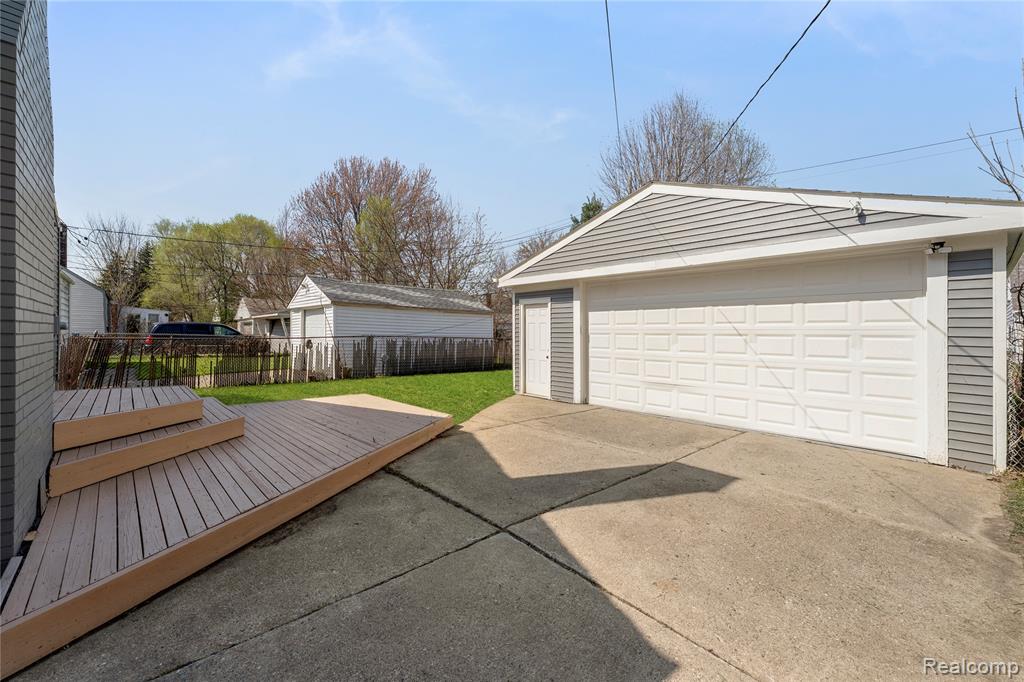 20075 Washtenaw Street, Harper Woods, MI 48225 — Photo 28