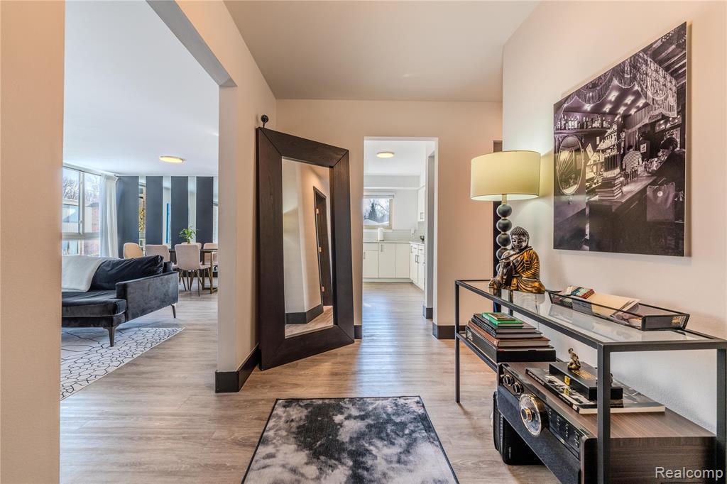 4045 W Maple Road, C101, Bloomfield Hills, MI 48301 — Photo 3