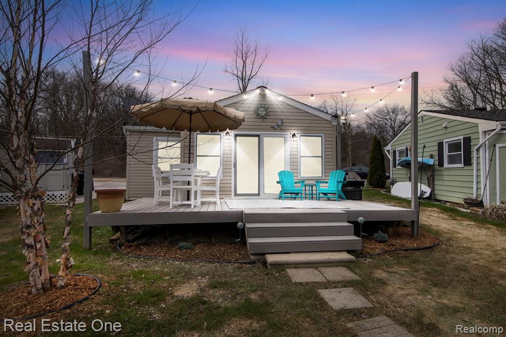 8831 Lagoon Drive, Brighton, MI 48116 — Photo 28