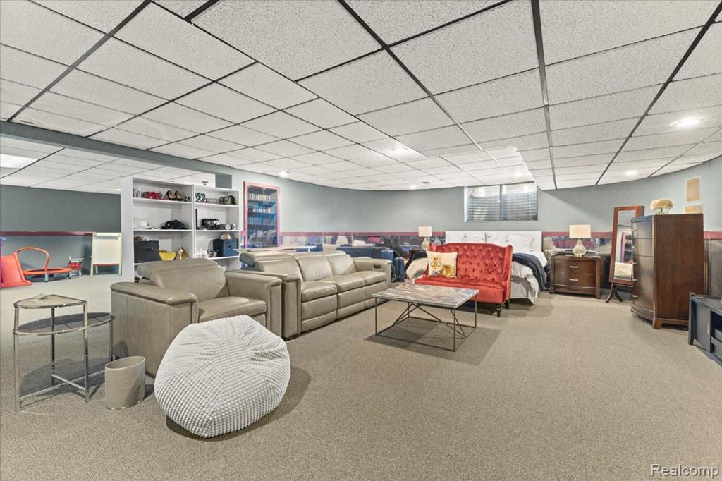 7570 Danbury Circle, West Bloomfield, MI — Photo 43