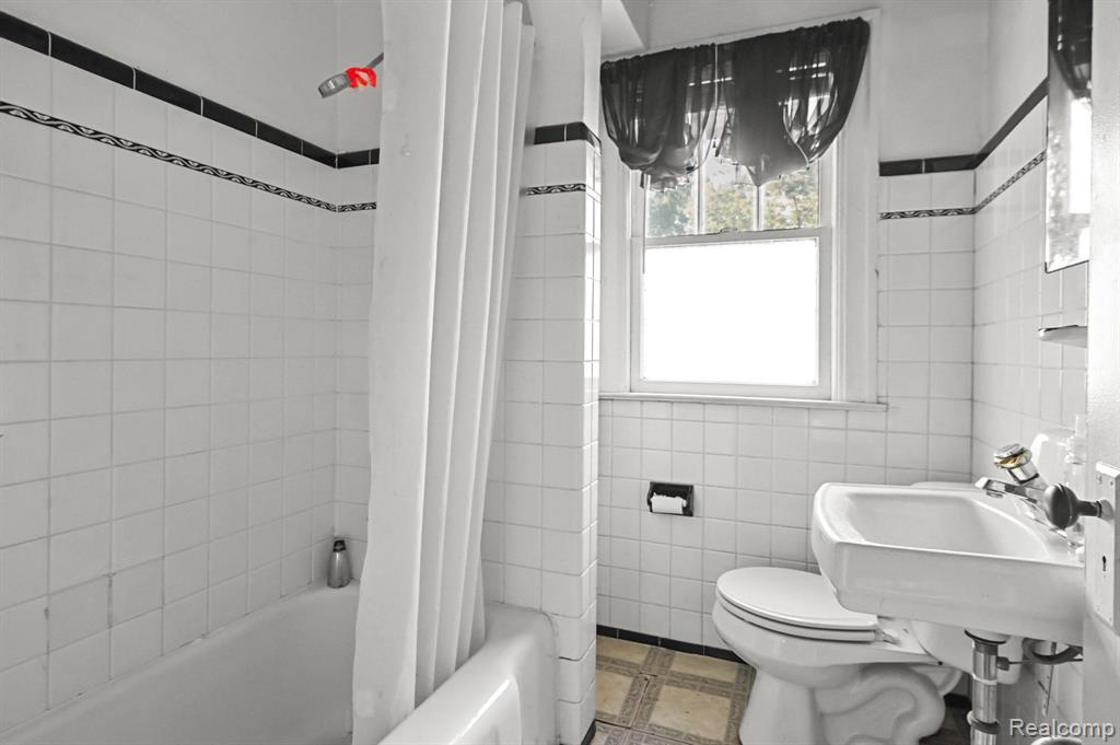 95 AHRENS Street, Mount Clemens, MI 48043 — Photo 32