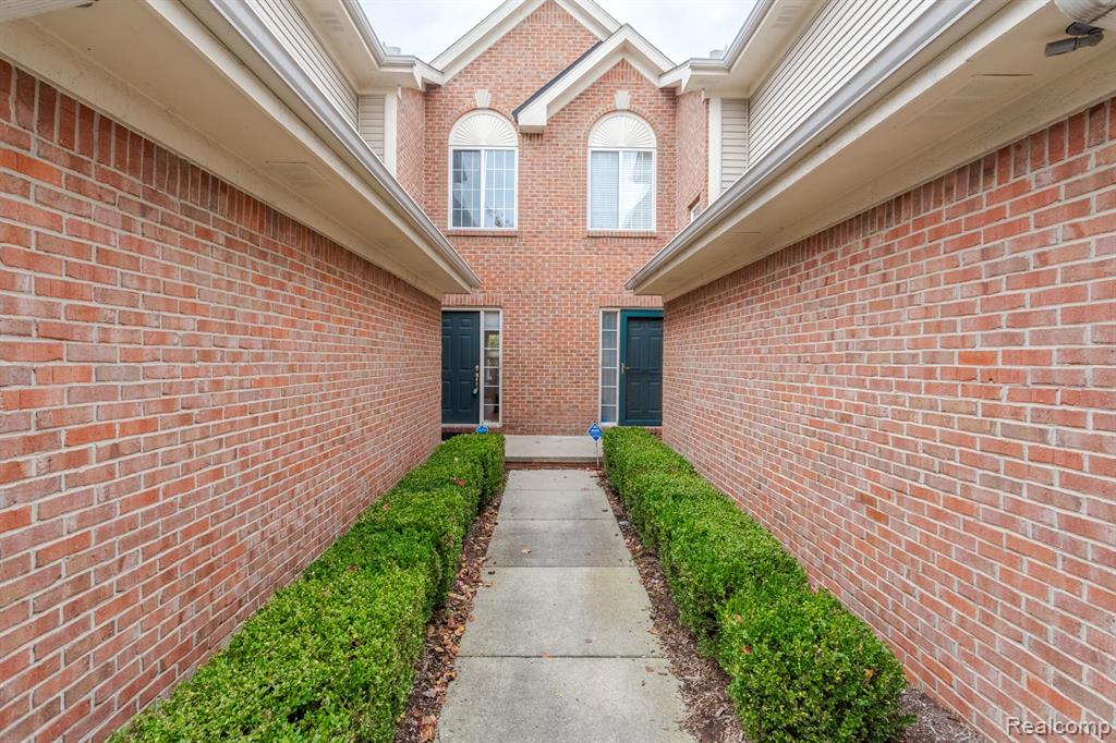605 James Circle, Royal Oak, MI 48067 — Photo 3