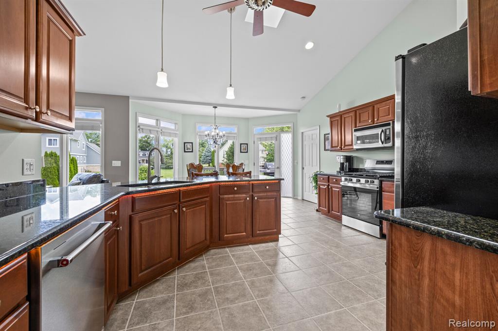 1131 Thorn Ridge Drive, Howell, MI 48843 — Photo 11