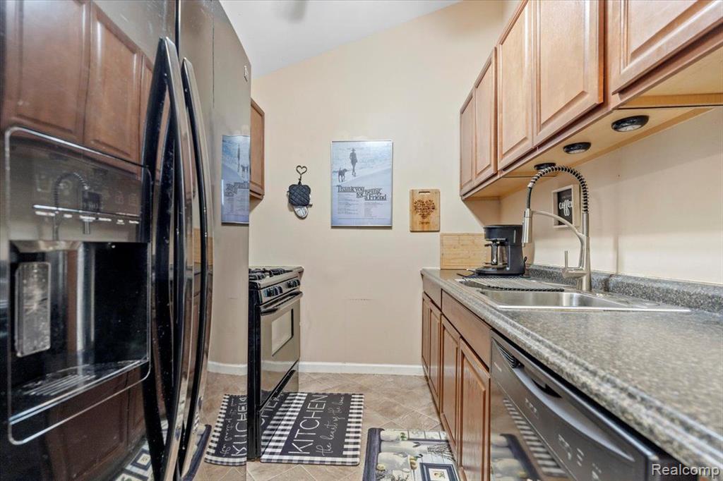 23534 Stonehenge Boulevard, Novi, MI — Photo 9