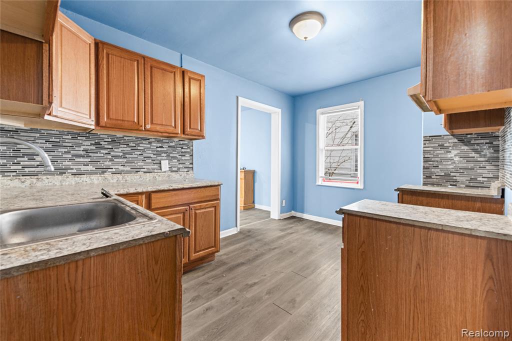 20290 Bradford Street, Detroit, MI 48205 — Photo 10