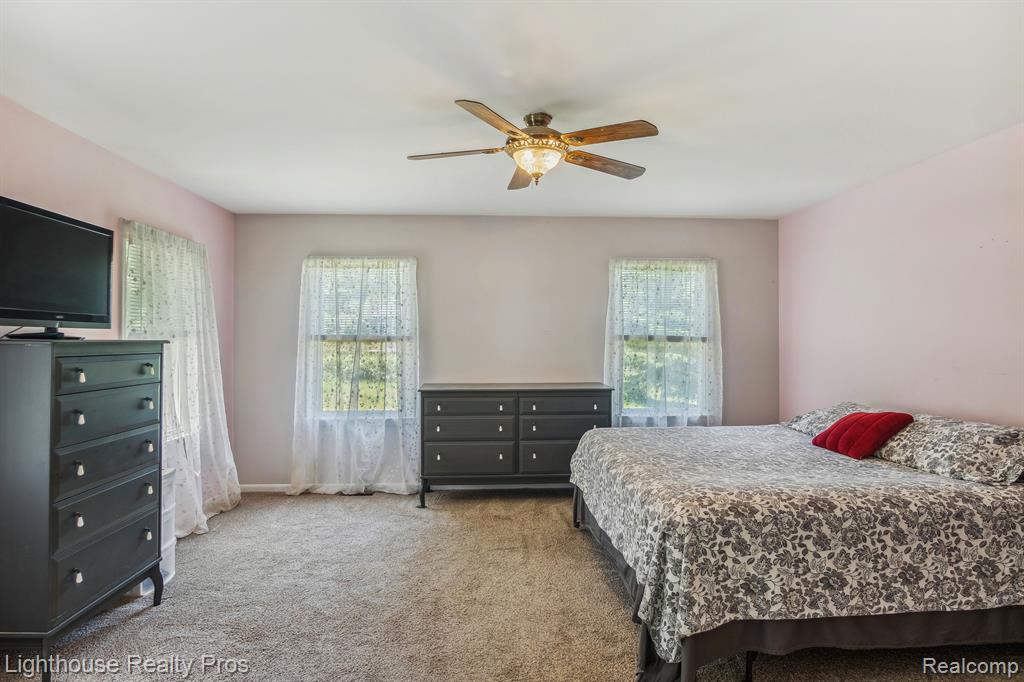 67640 W 8 MILE Road, South Lyon, MI 48178 — Photo 22