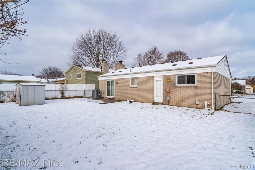 41498 Harvard Drive, Sterling Heights, MI 48313 — Photo 5