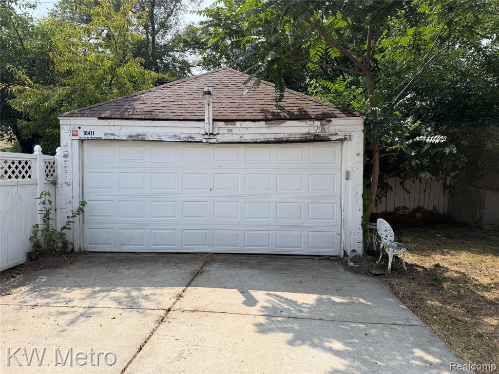 18411 Snowden Street - Photo 5