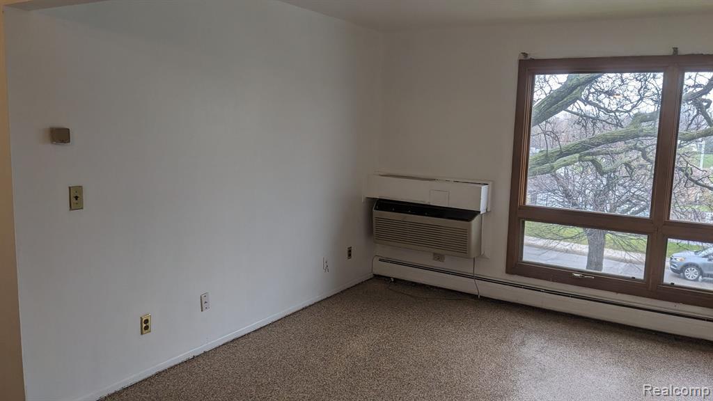 1565 CHERBONEAU, Detroit, MI 48207 — Photo 5