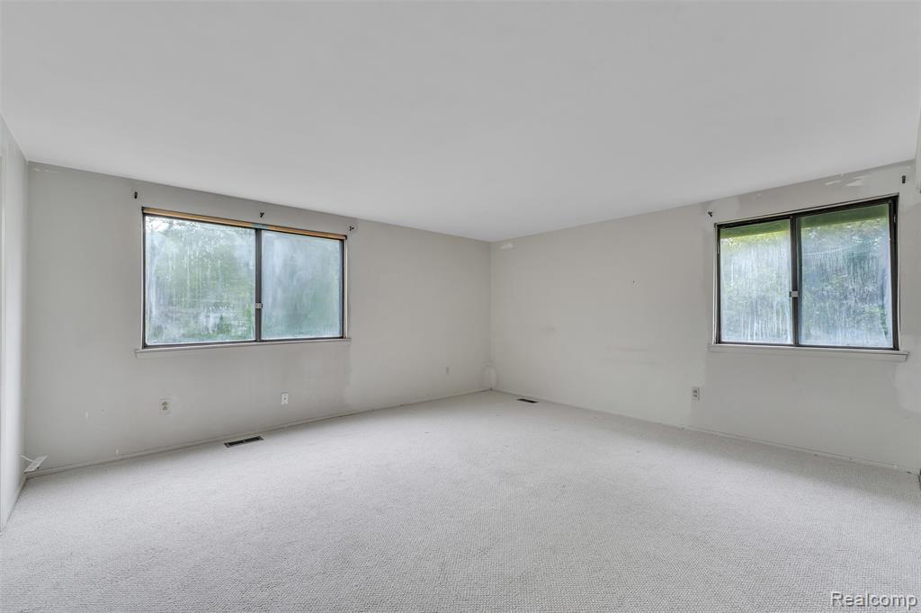 5772 Perrytown Drive, West Bloomfield, MI — Photo 39