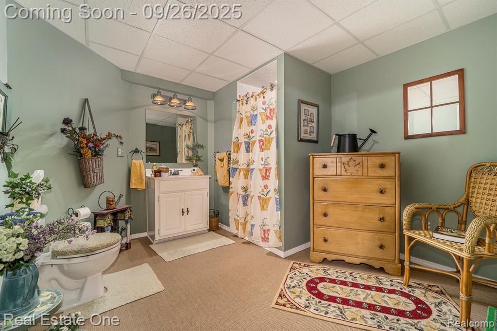 6764 Redford Circle, Troy, MI 48085 — Photo 32