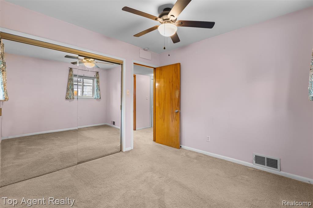 8026 Robert Street, Taylor, MI 48180 — Photo 18