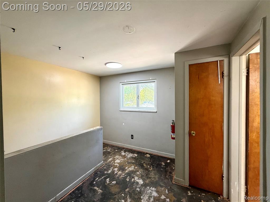 23400 Seneca Street, Oak Park, MI 48237 — Photo 33