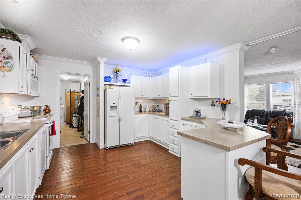 46229 Worlington Dr, Macomb, MI 48044 — Photo 11