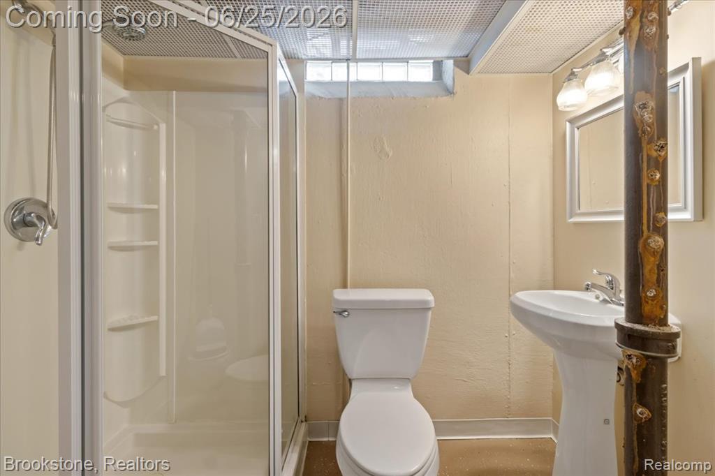 24210 Beverly Street, Oak Park, MI 48237 — Photo 20