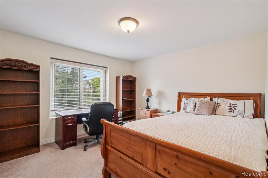 4281 Summer Place, 68, Shelby Twp, MI 48316 — Photo 15