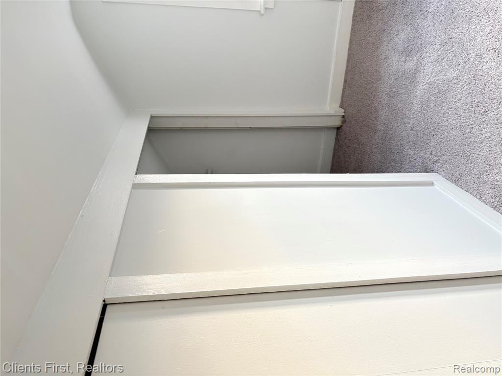 128 Henry Ruff Road, Garden City, MI — Photo 26