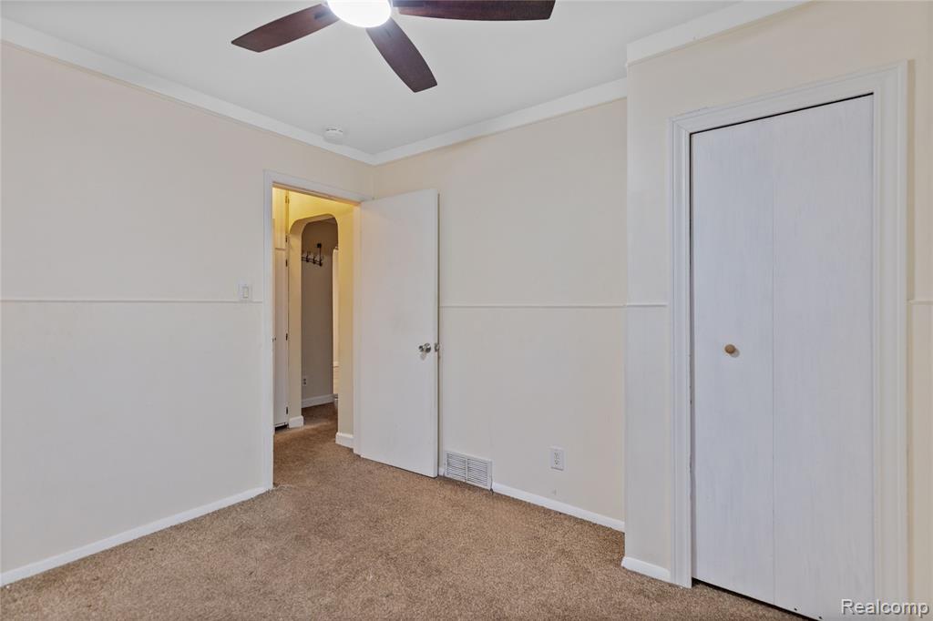 4168 Kingston Street, Dearborn Heights, MI 48125 — Photo 11