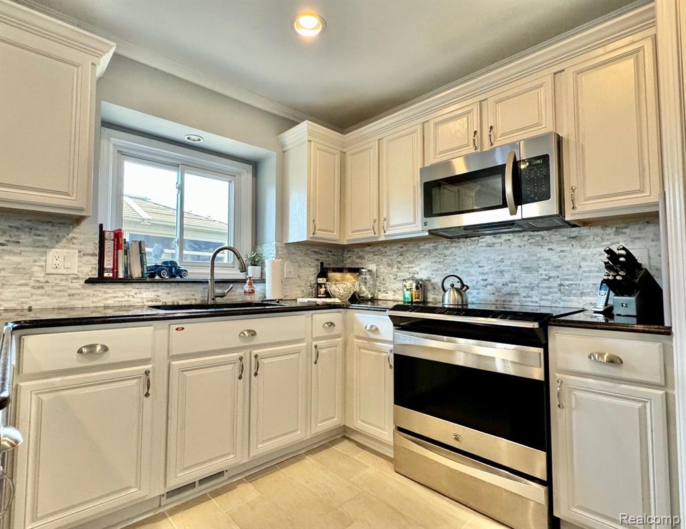 52611 FOREST HILL Drive, Chesterfield, MI 48047 — Photo 26