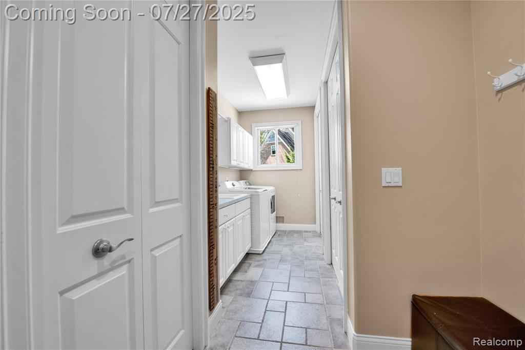 736 Inverness, Highland, MI — Photo 31