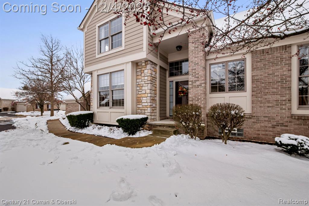 16925 Lochmoor Circle E, Northville, MI 48168 — Photo 2